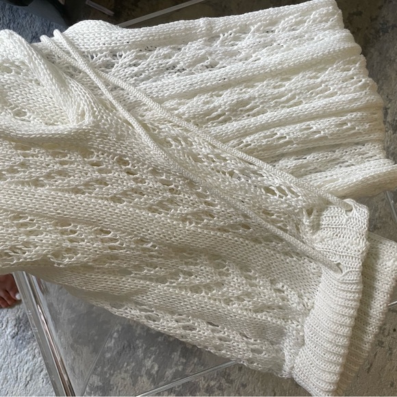 Jumppmile Crochet Beach Coverup - Picture 5 of 6